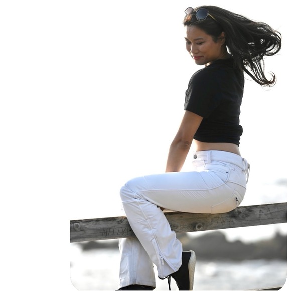 Welcome to my closet! ☀️ - Picture 4 of 11